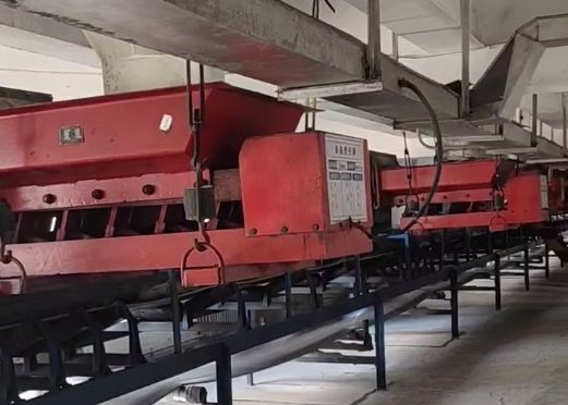 電磁給料機使用現場
